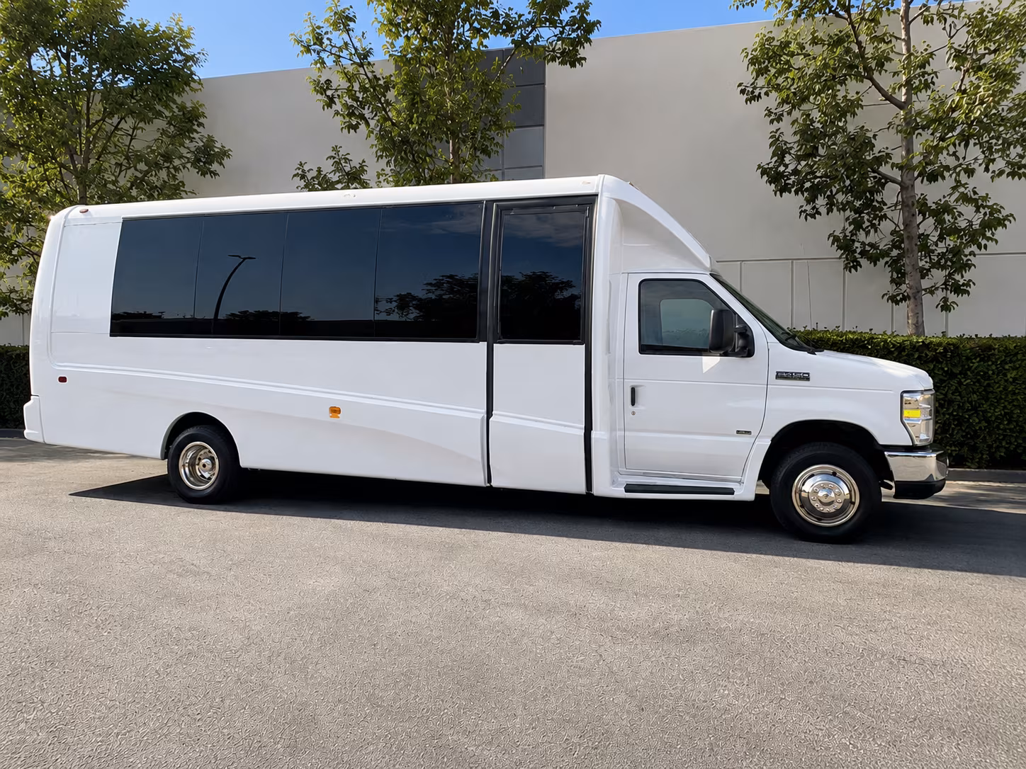 bus rentals for corporate retreats and team events around yuma