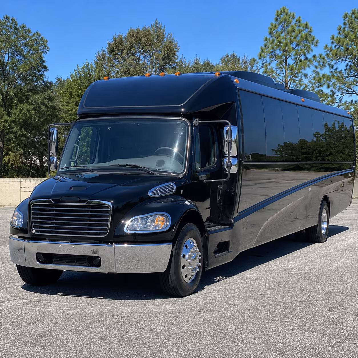 yuma 25 passenger minibus